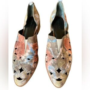 Lori Goldstein Collection Perforated Western Slip On Shoe Floral size 8
